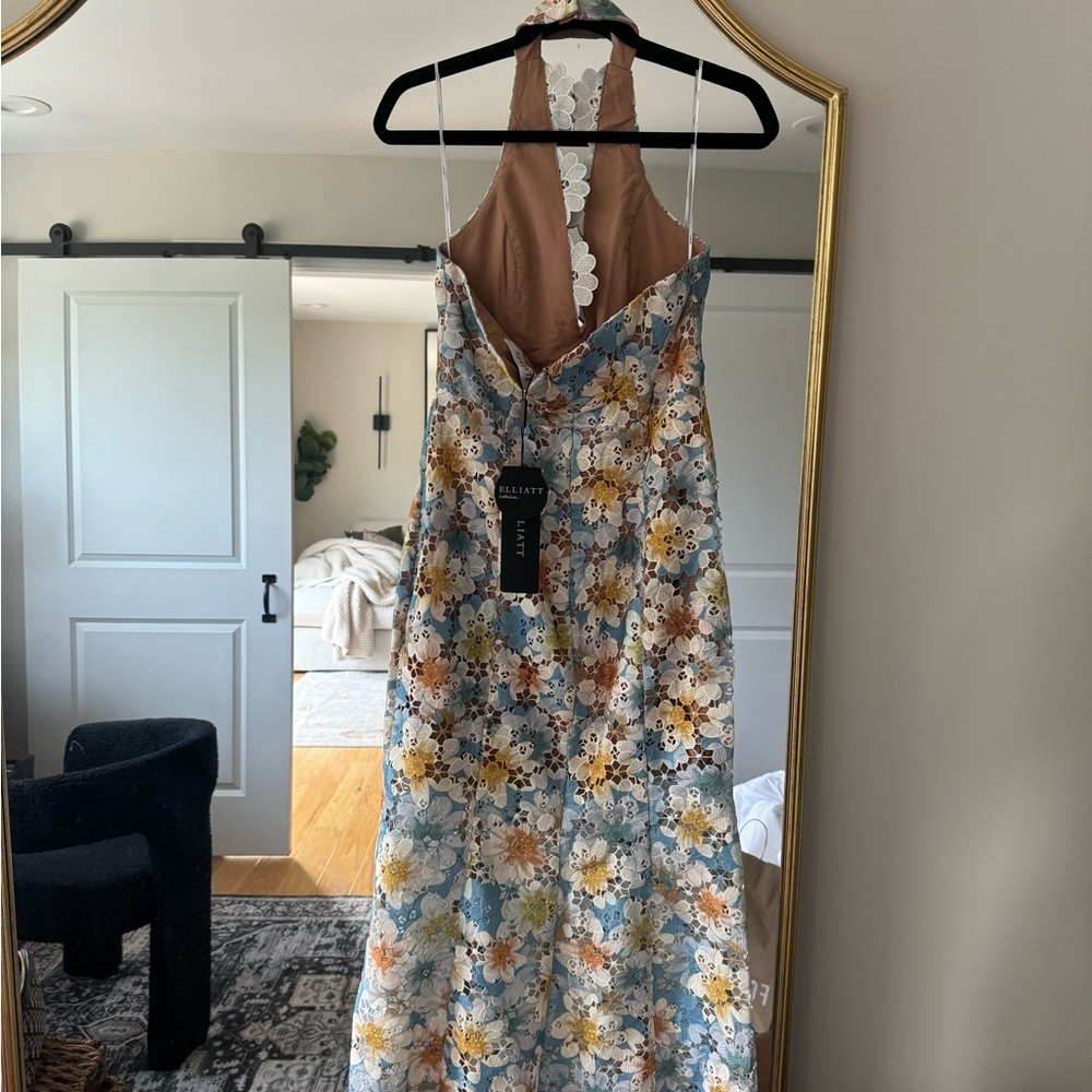 ELLIATT NESTING FLORAL LACE MAXI DRESS - Picture 5 of 6